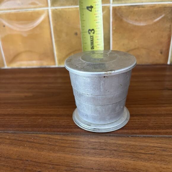 Vintage Aluminum Collapsible Telescoping Travel Cup With Lid WWI-WWII - Picture 9 of 9